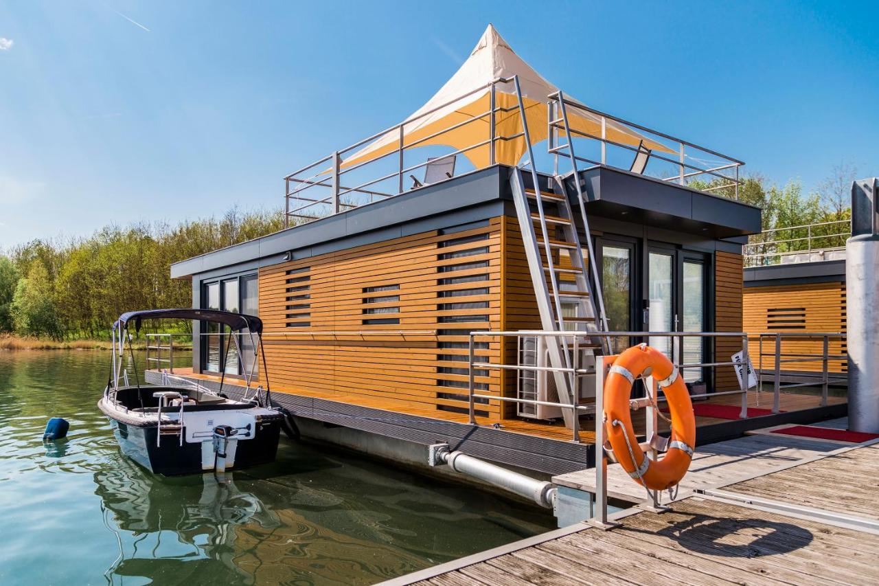 Schwimmende Ferienhaeuser Auf Dem See - Spreewald ヴェッチャウ エクステリア 写真